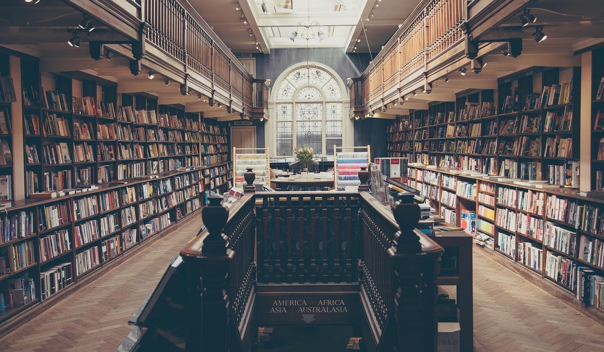 Understanding Narrative Voice in Modern Memoir